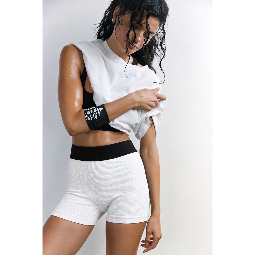 Free People Movement Prajna ribbed White Black Biker Shorts Womens M/L Athletic